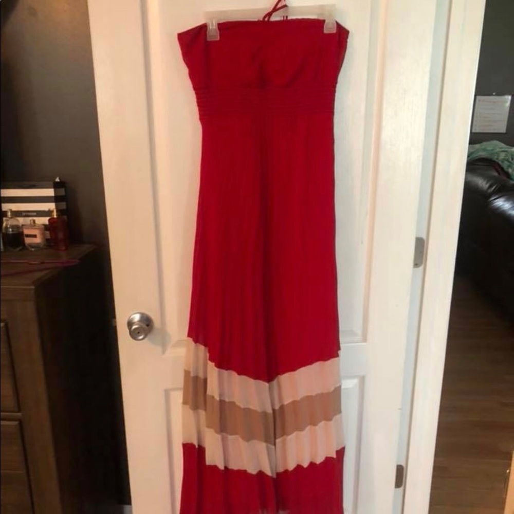 Red Flowy Maxi Dress (Large)